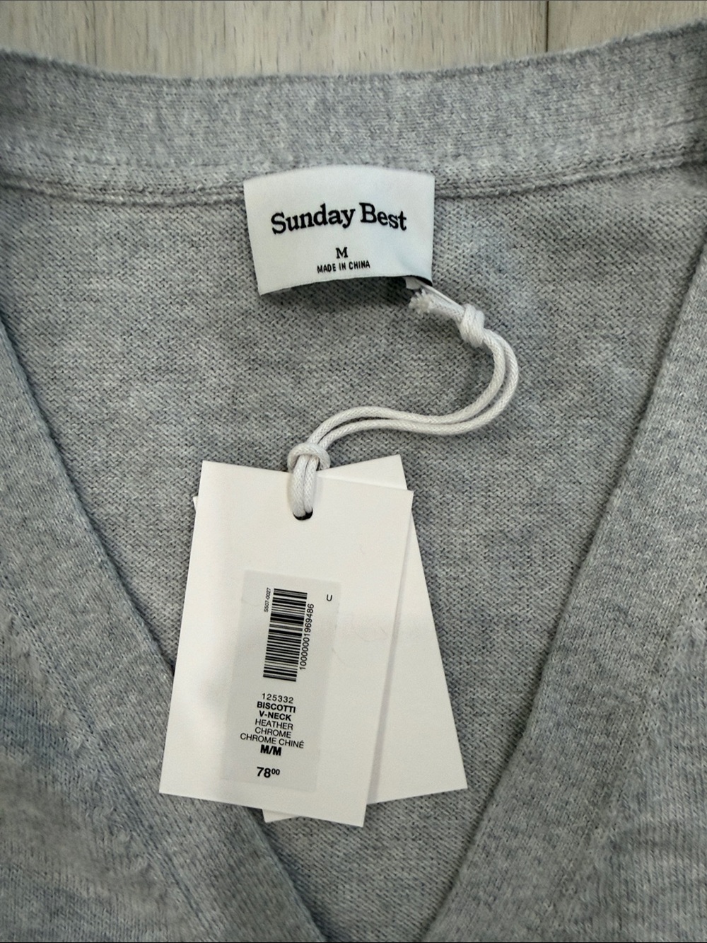 Aritzia Sunday Best Biscotti V-Neck Cardigan Heather Grey Size M NWT - Picture 2 of 3
